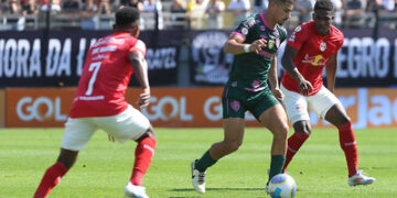 Corinthians e Red Bull Bragantino são superados por Atlético-MG e Fluminense